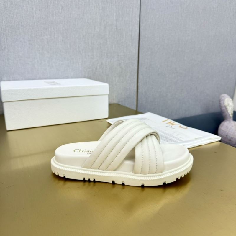 ch**an D*or slippers